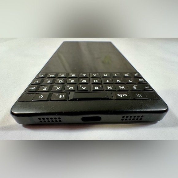 BlackBerry Key2 - Picture 2 of 6